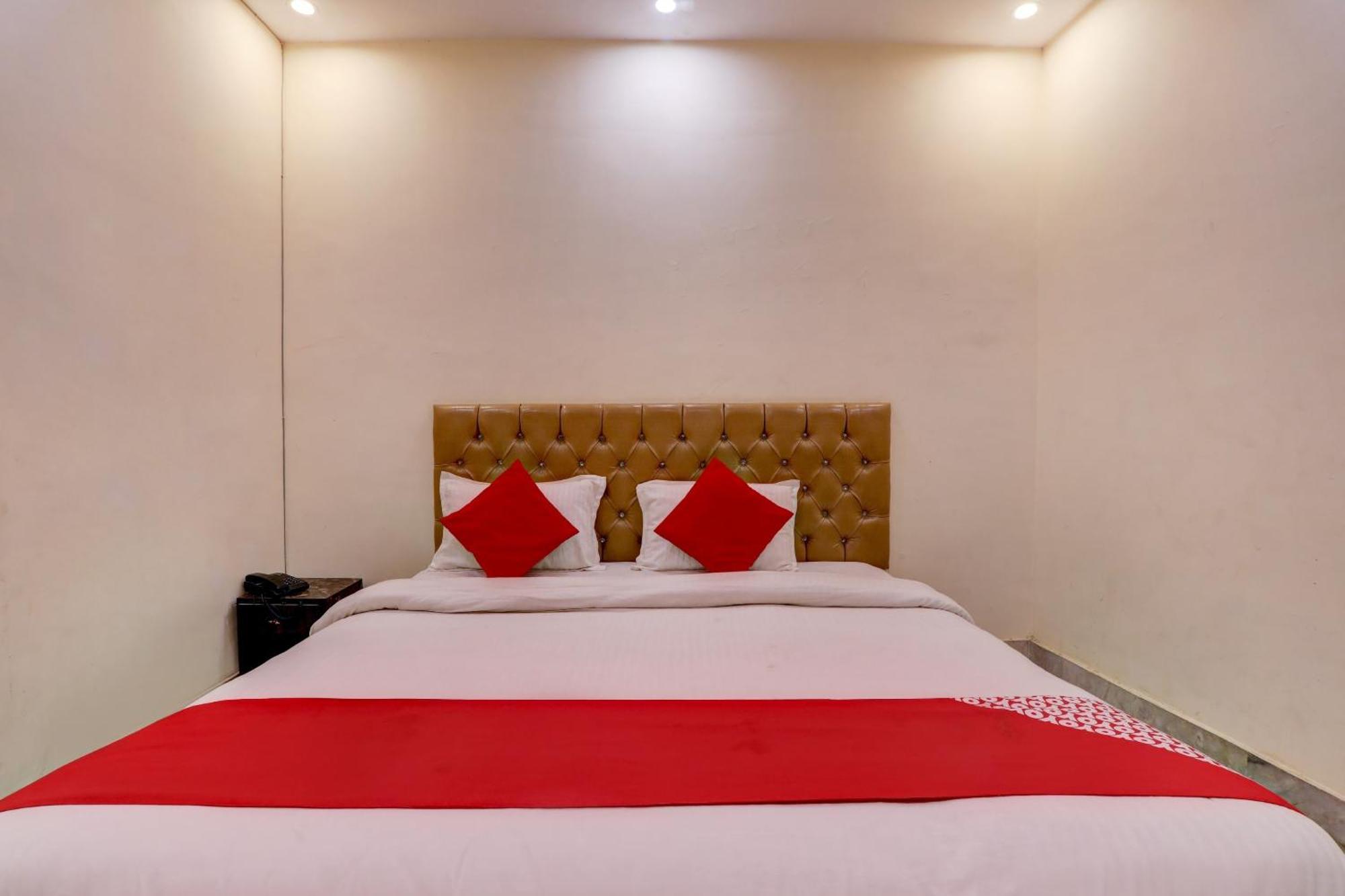 Hotel O Moon Palace Near Sahara Ganj Mall Lucknow Eksteriør billede
